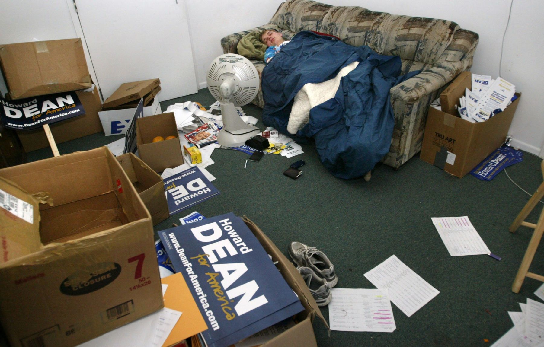 2004: Howard Dean campaign worker
